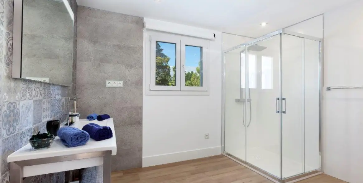 Sale of detached villa in Sierra Blanca 14