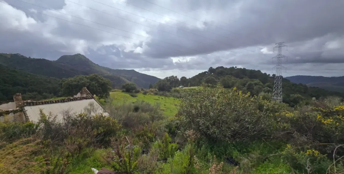 Venta de parcela residencial en Benahavís (distrito Benahavís) 1