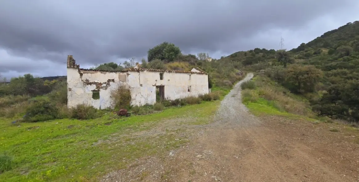 Venta de parcela residencial en Benahavís (distrito Benahavís) 2