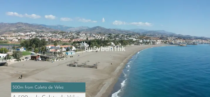 Residential plot R4439641 3