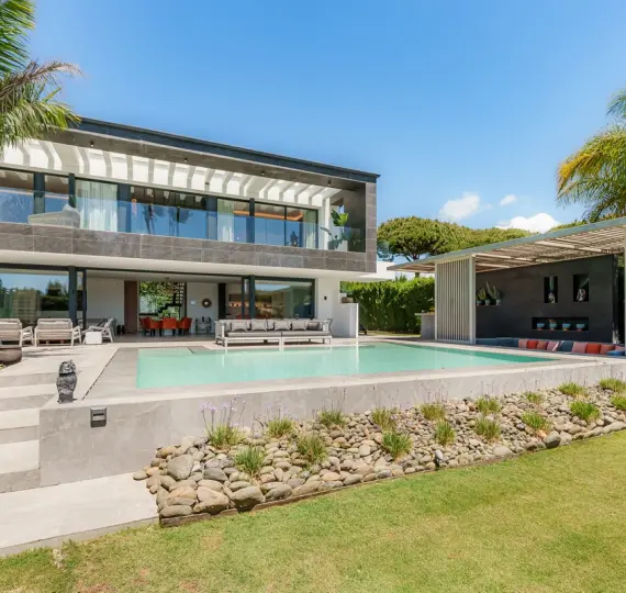 Краткосрочная аренда  отдельно стоящей виллы в Nueva Andalucía