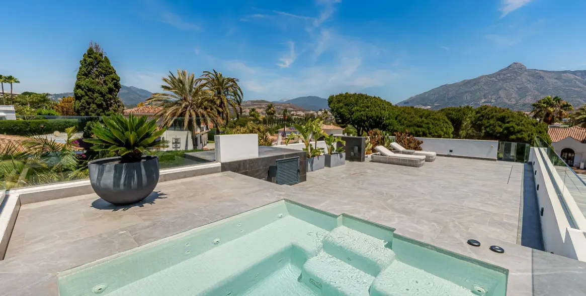 Краткосрочная аренда  отдельно стоящей виллы в Nueva Andalucía 7