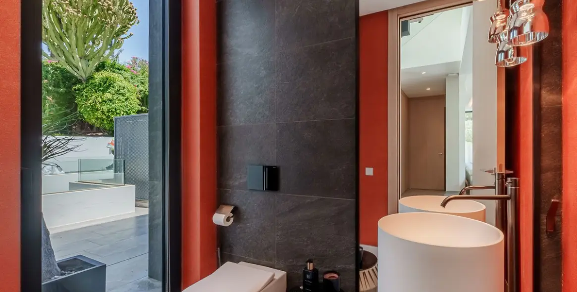 Краткосрочная аренда  отдельно стоящей виллы в Nueva Andalucía 13