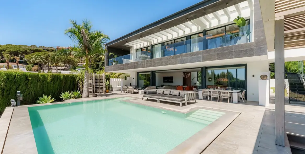 Краткосрочная аренда  отдельно стоящей виллы в Marbella 1