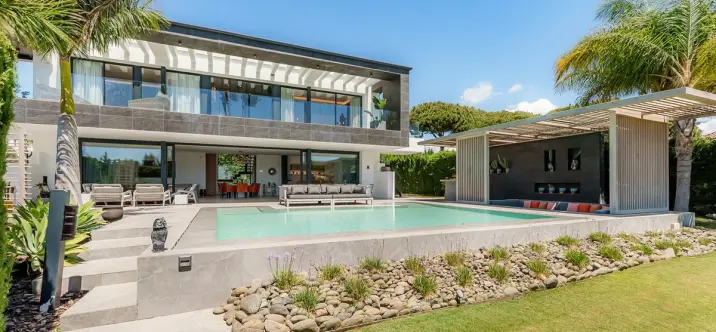 Краткосрочная аренда  отдельно стоящей виллы в Marbella 1