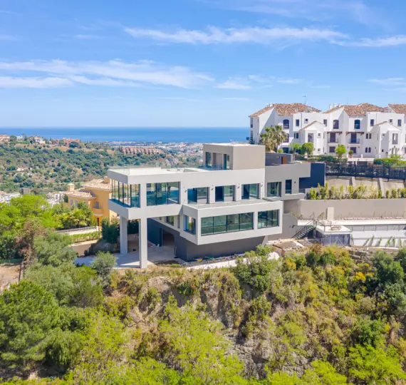 Detached villa R4447981