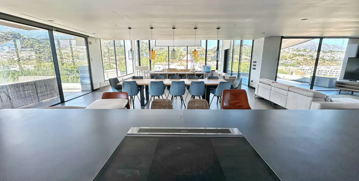 Sale of detached villa in Los Arqueros 20