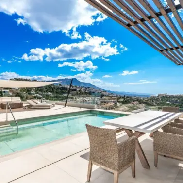 Sale of detached villa in Los Arqueros