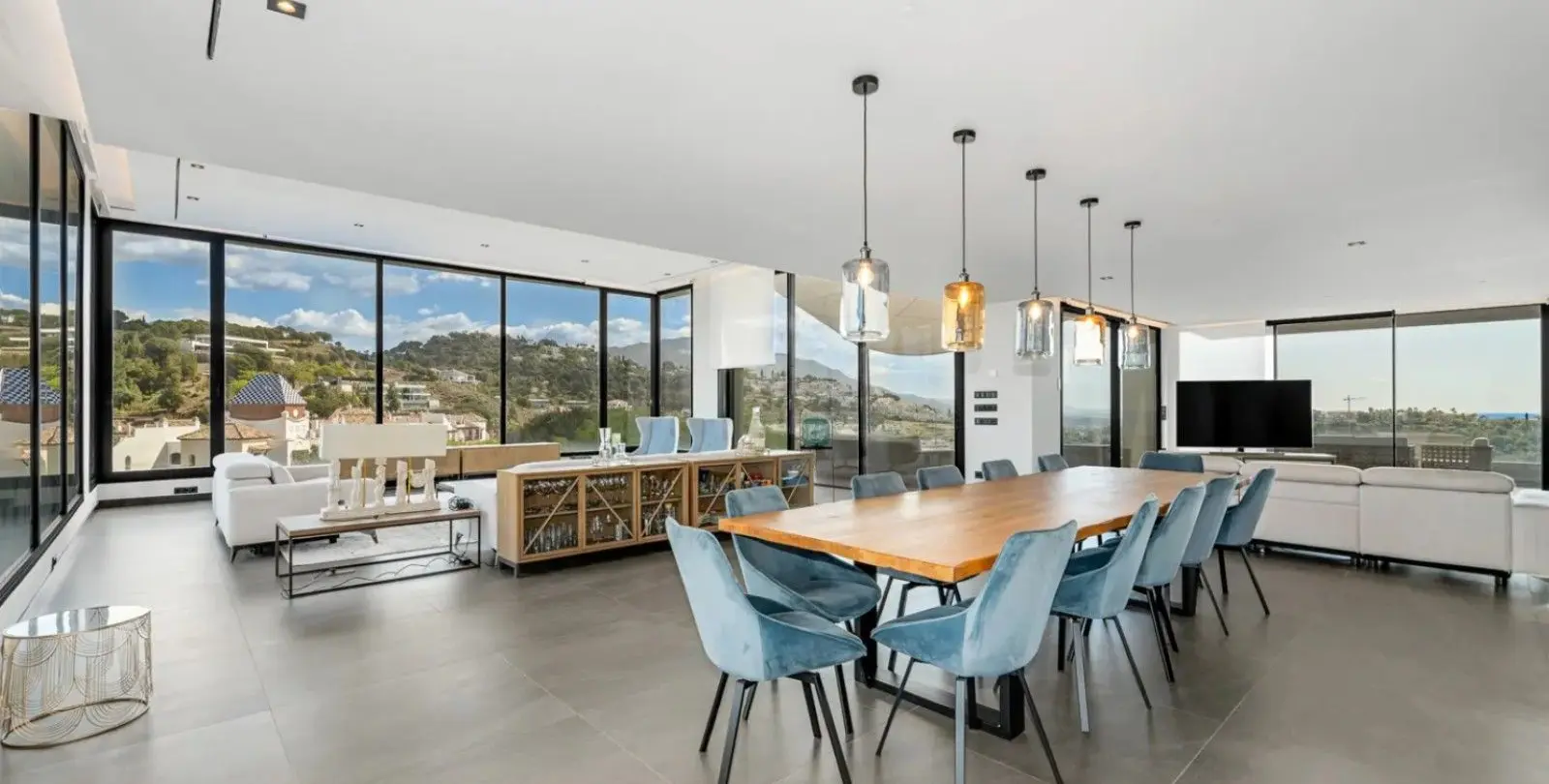 Venta de villa independiente en Los Arqueros 15