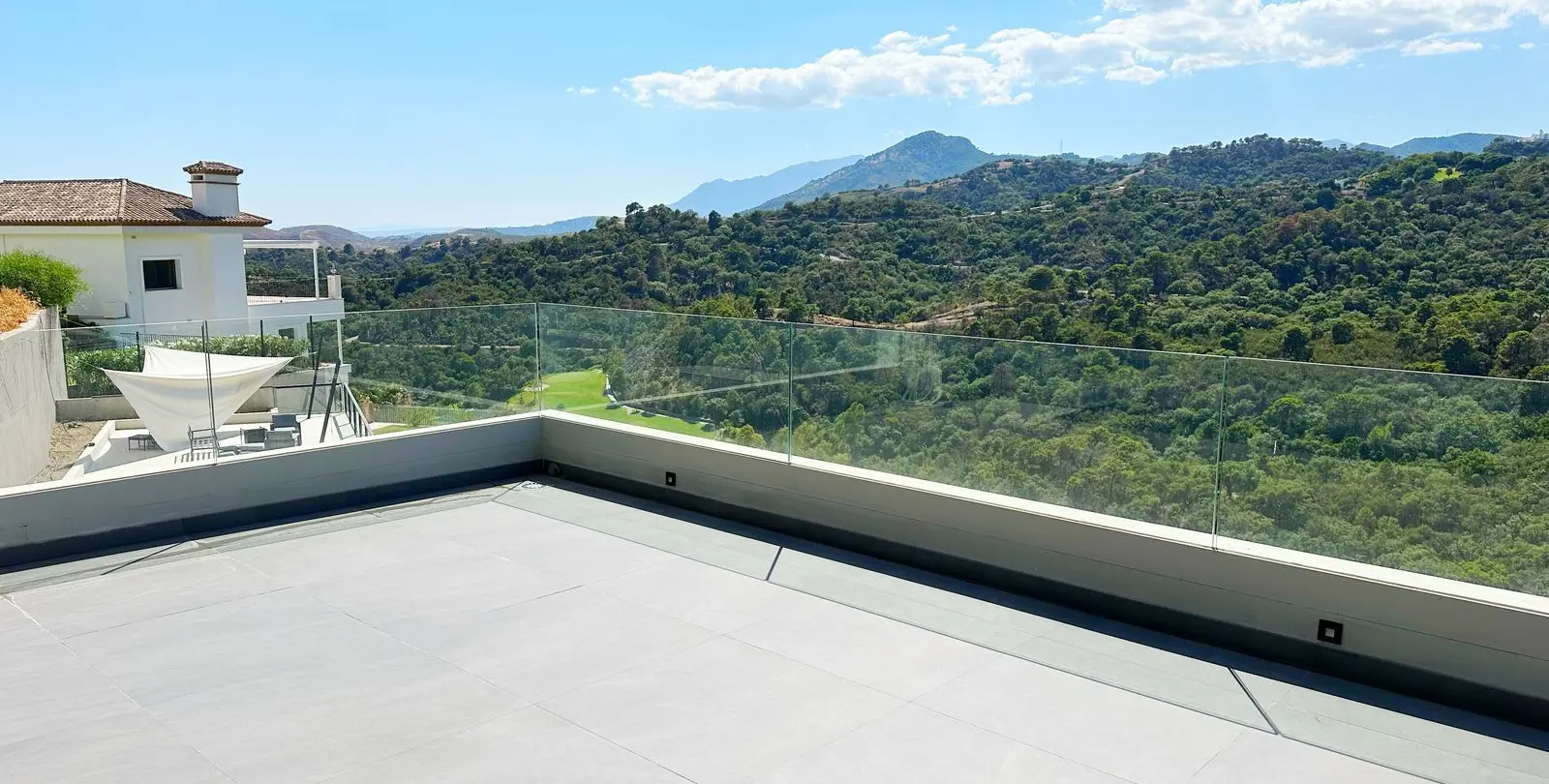 Venta de villa independiente en Los Arqueros 24