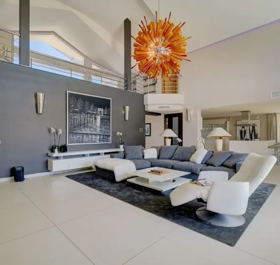 Venta de villa independiente en Nueva Andalucía