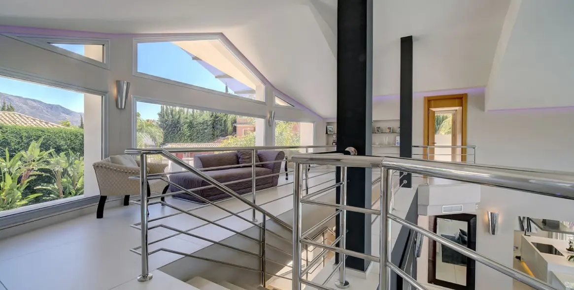 Sale of detached villa in Nueva Andalucía 10