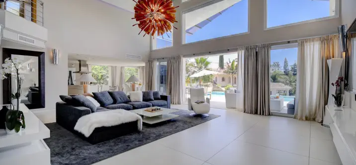 Sale of detached villa in Nueva Andalucía 3