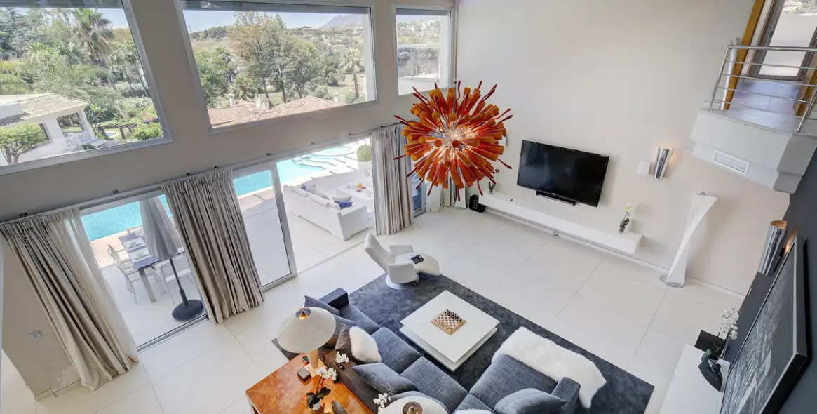 Venta de villa independiente en Nueva Andalucía 15