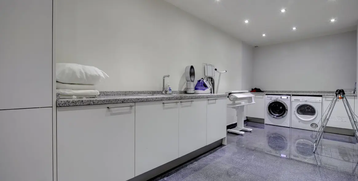 Venta de villa independiente en Nueva Andalucía 31