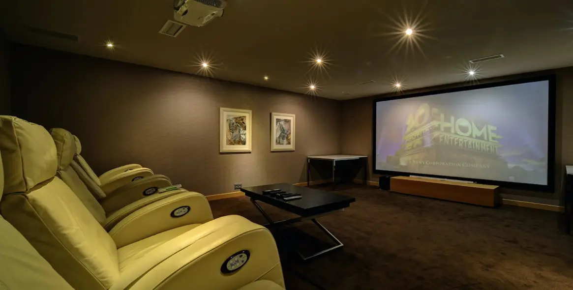 Venta de villa independiente en Nueva Andalucía 33