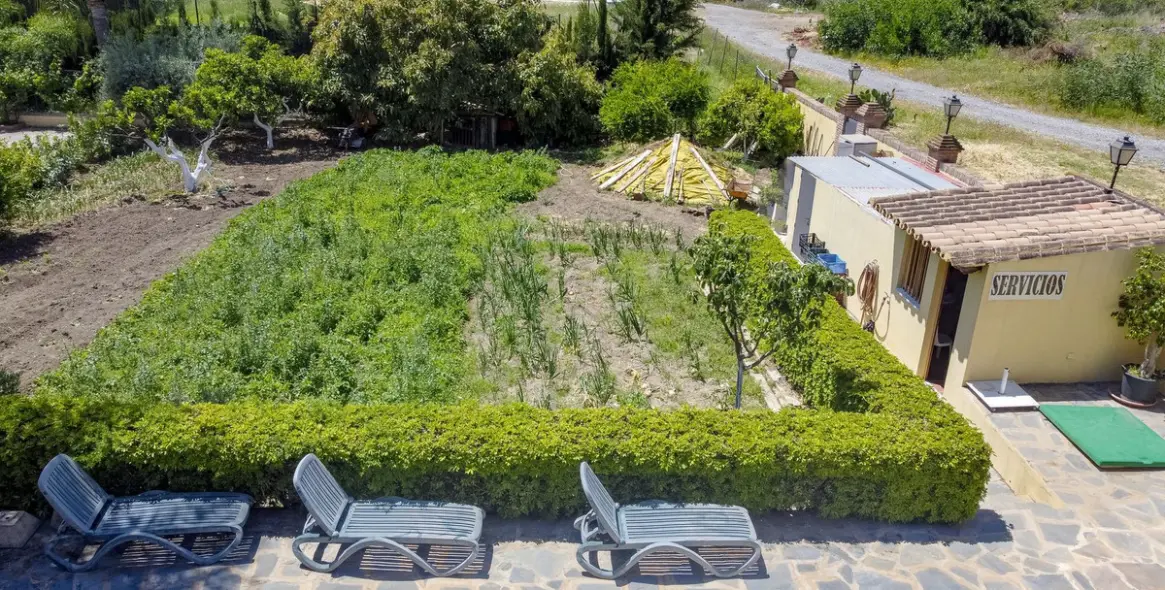 Sale of detached villa in La Quinta 17