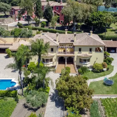 Sale of detached villa in La Quinta