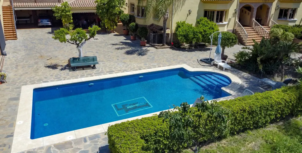 Sale of detached villa in La Quinta 14