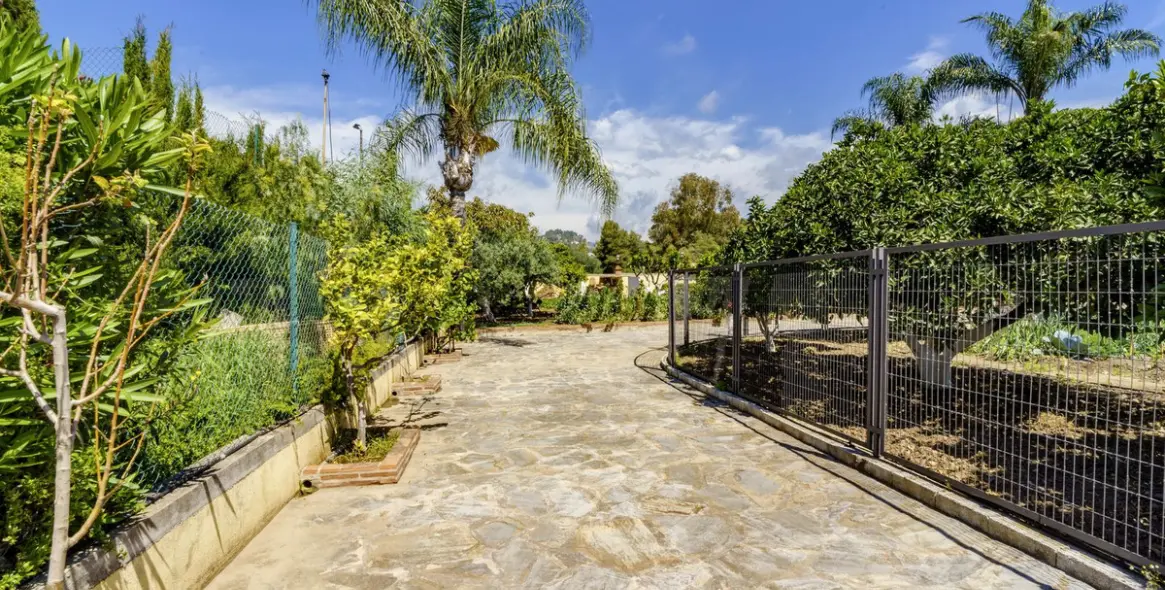 Продажа  отдельно стоящей виллы в La Quinta 26