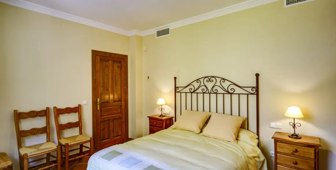 Продажа  отдельно стоящей виллы в La Quinta 54