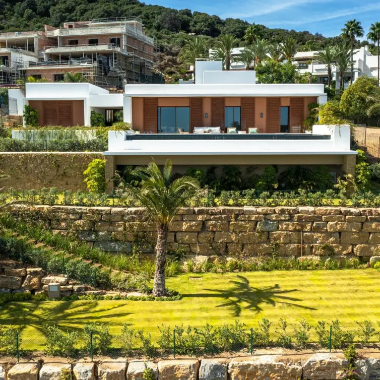 Sale of detached villa in Casares