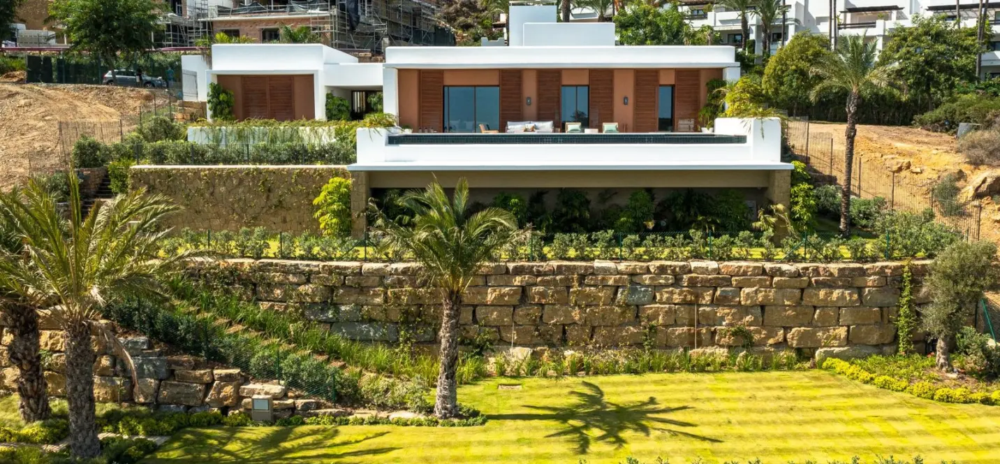 Sale of detached villa in Casares 1