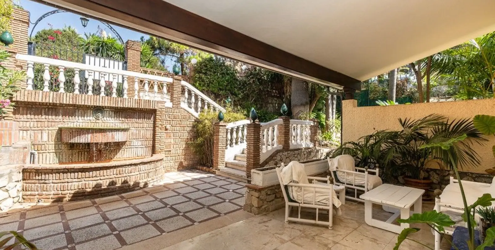 Venta de villa independiente en Marbesa 21