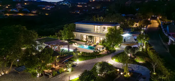 Venta de villa independiente en Benahavís 0