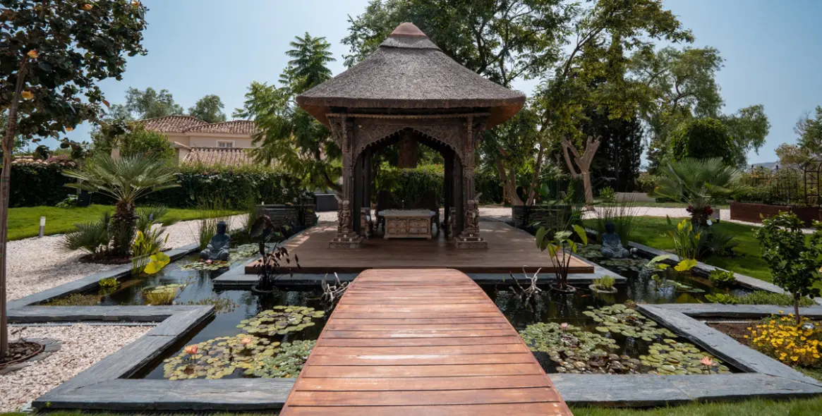 Sale of detached villa in Benahavís 2