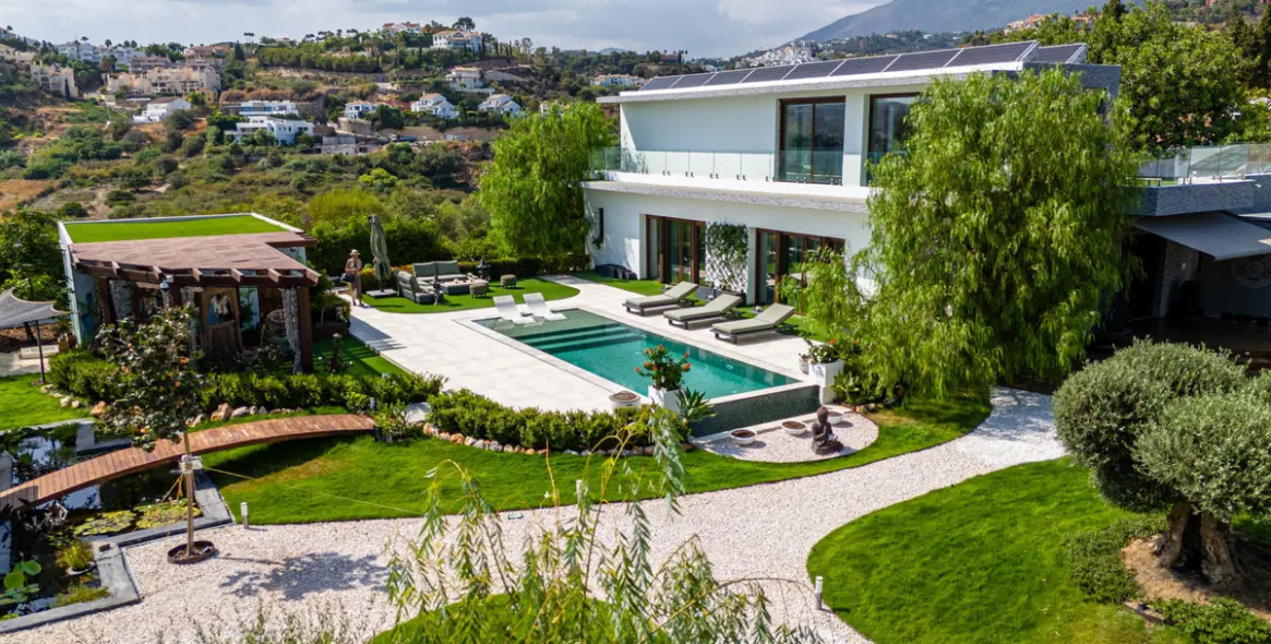 Sale of detached villa in Benahavís 30