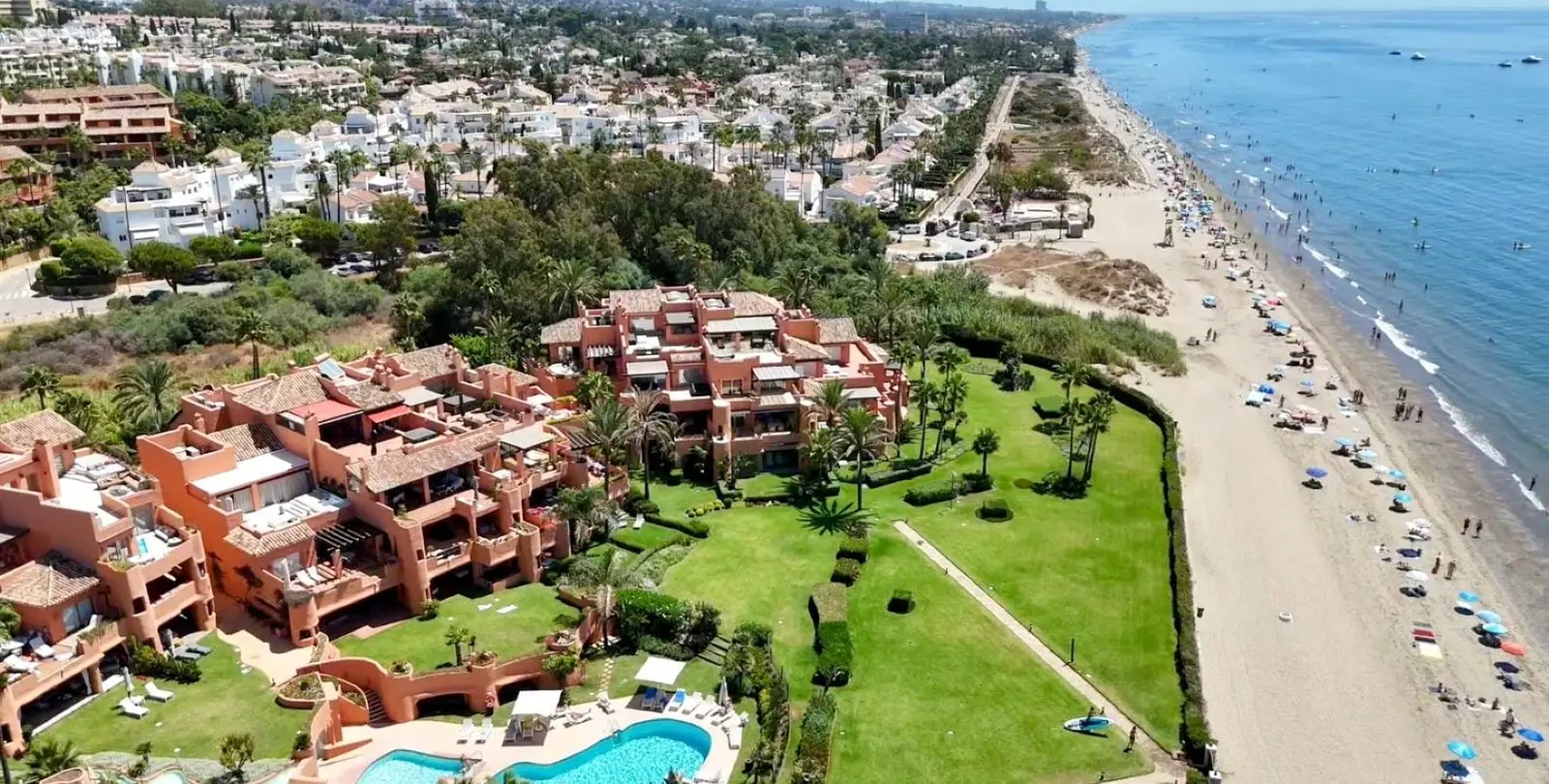 Venta de ático en Los Monteros 2