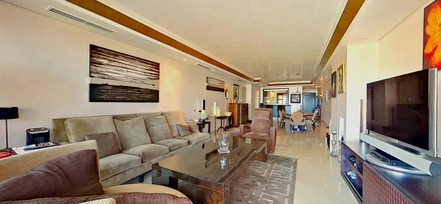 Venta de ático en Los Monteros 4