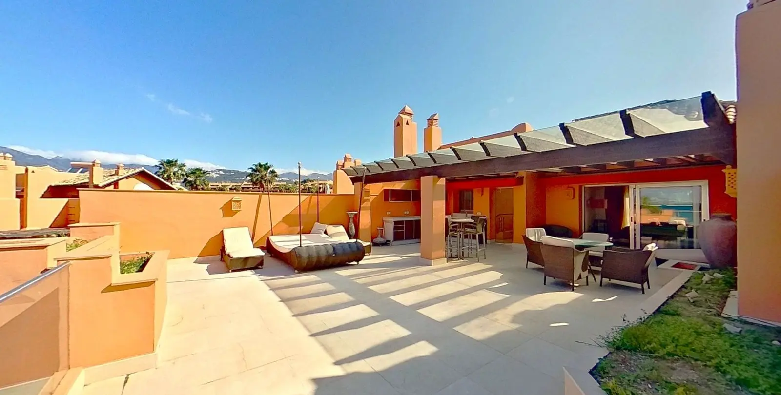 Venta de ático en Los Monteros 22