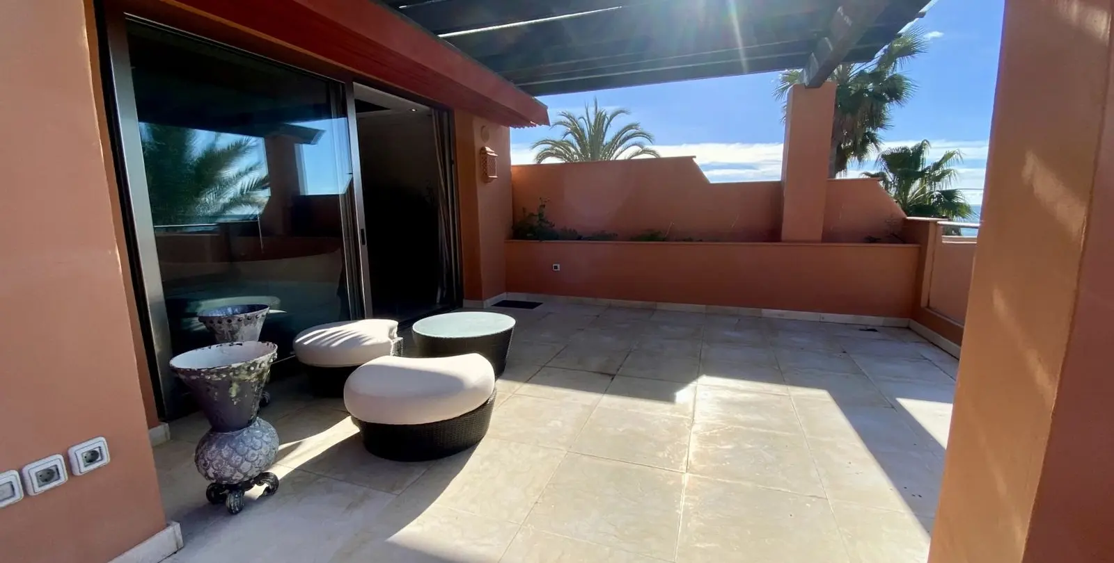Venta de ático en Los Monteros 46