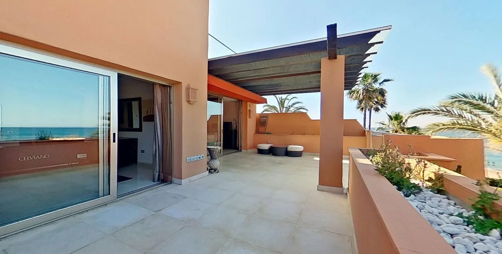 Venta de ático en Los Monteros 47