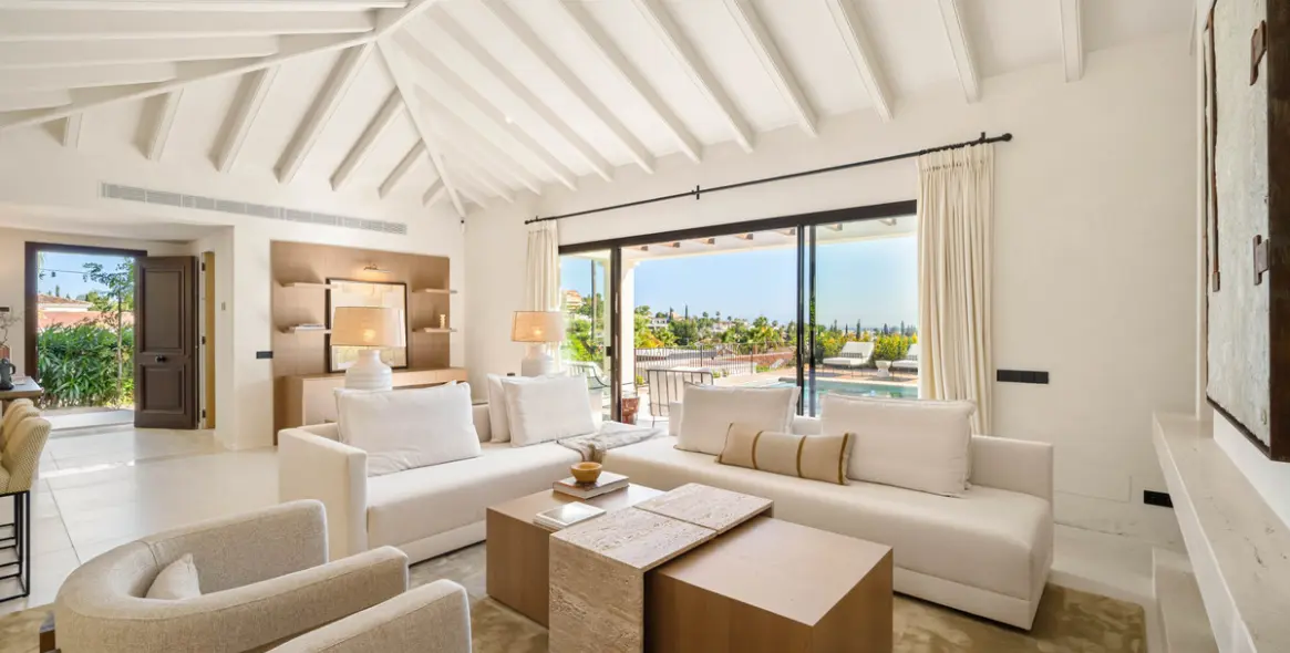 Продажа  отдельно стоящей виллы в Nueva Andalucía 9