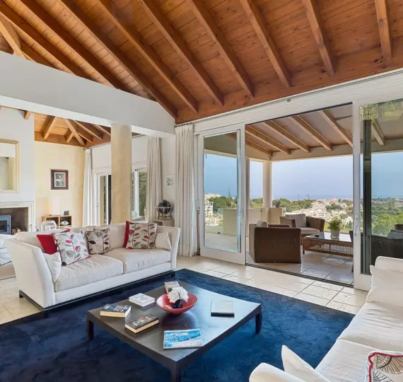 Villa independiente R5164138