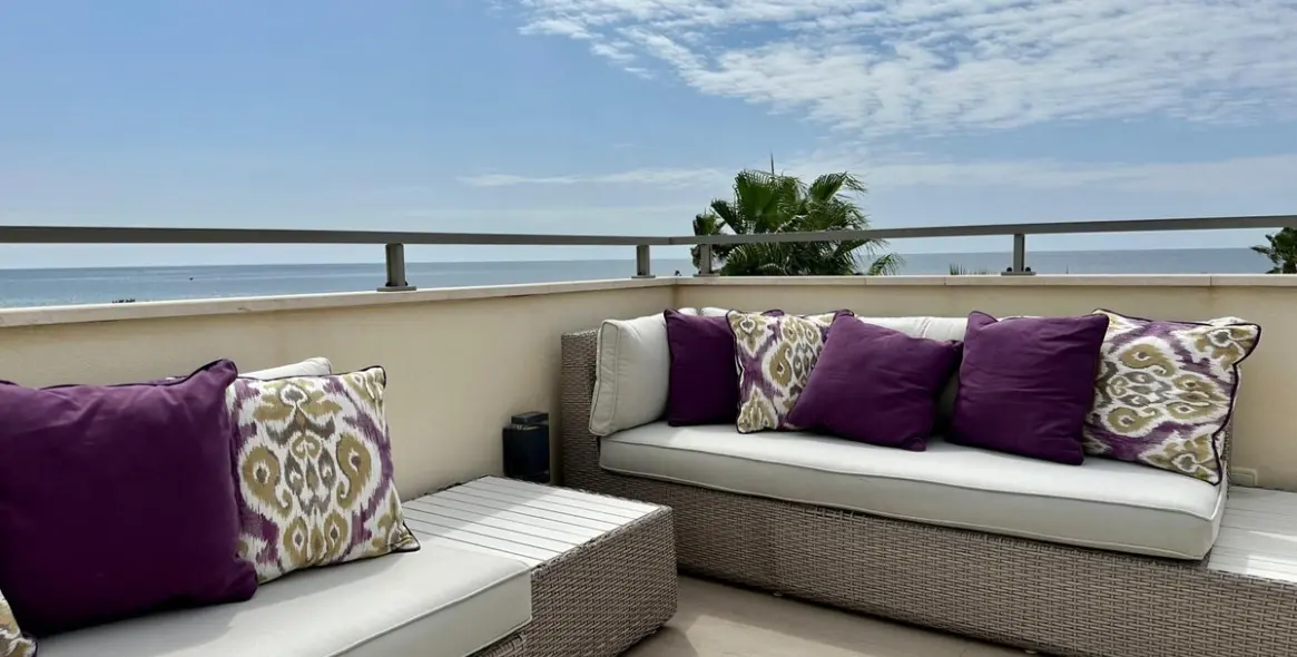 Sale of detached villa in Marbella (district Marbella) 2