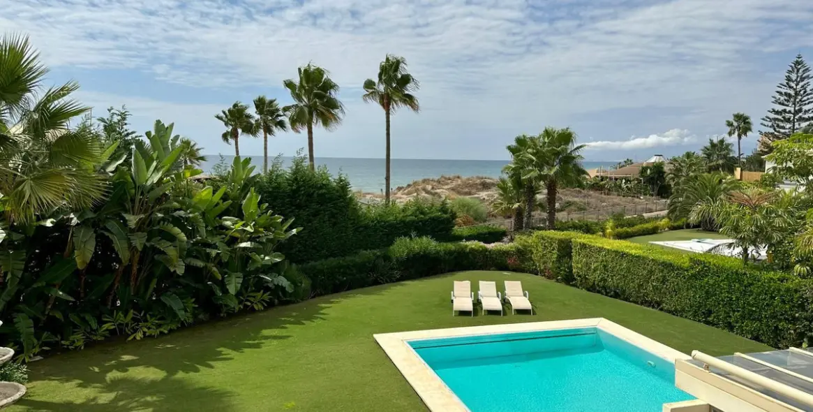 Sale of detached villa in Marbella (district Marbella) 10