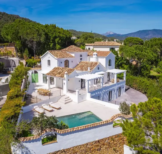 Detached villa R5140945