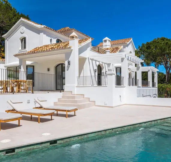 Detached villa R5140945