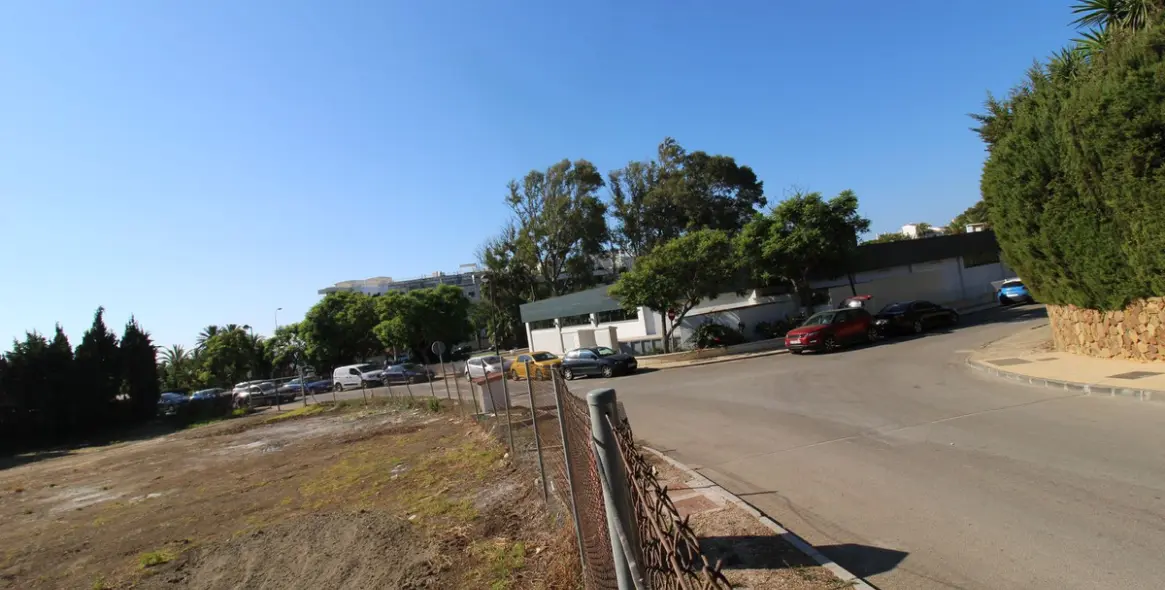 Продажа  жилого участка в The Golden Mile 2