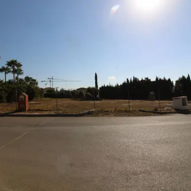 Venta de parcela residencial en The Golden Mile