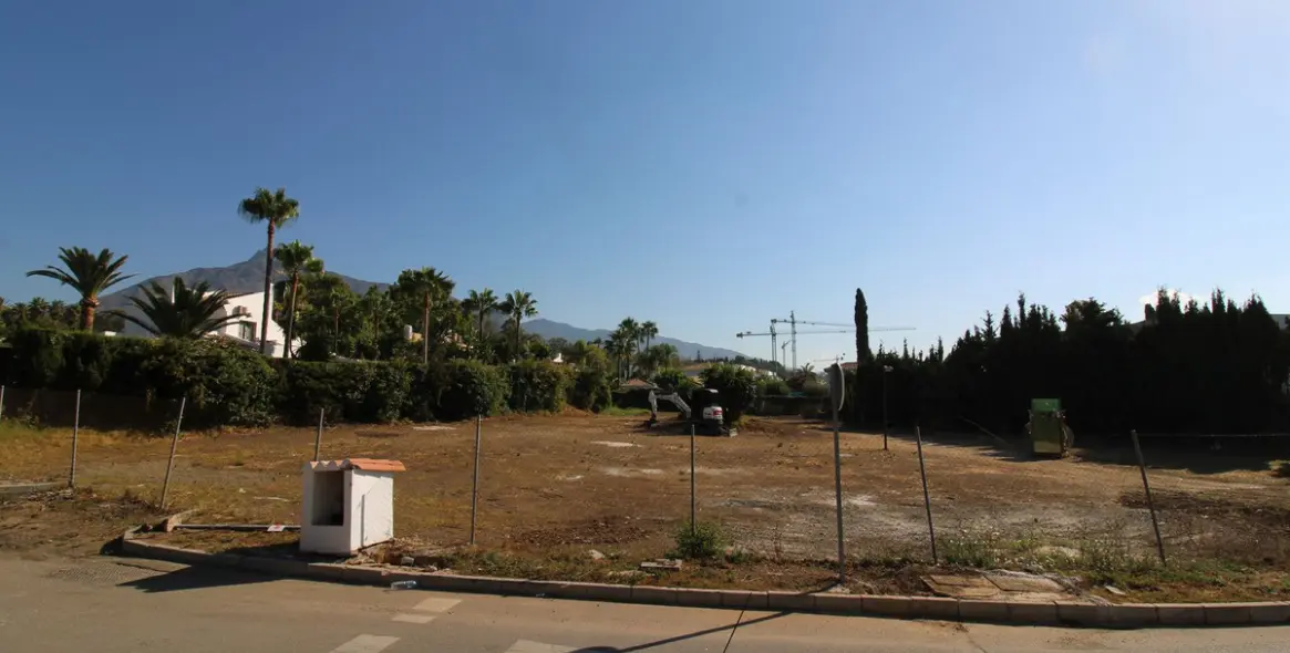 Продажа  жилого участка в The Golden Mile 5