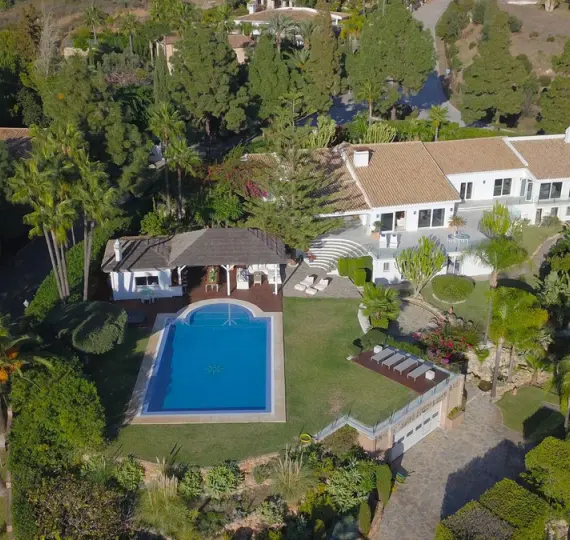 Oтдельно стоящая вилла R4297141