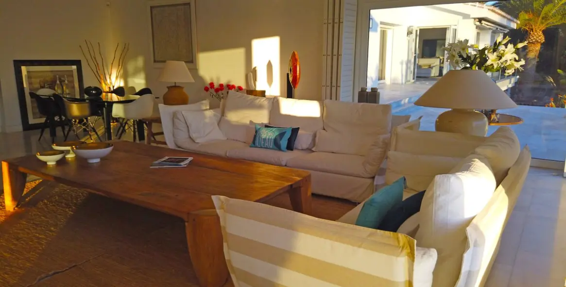 Продажа  отдельно стоящей виллы в Marbella East (район Hacienda Las Chapas) 10