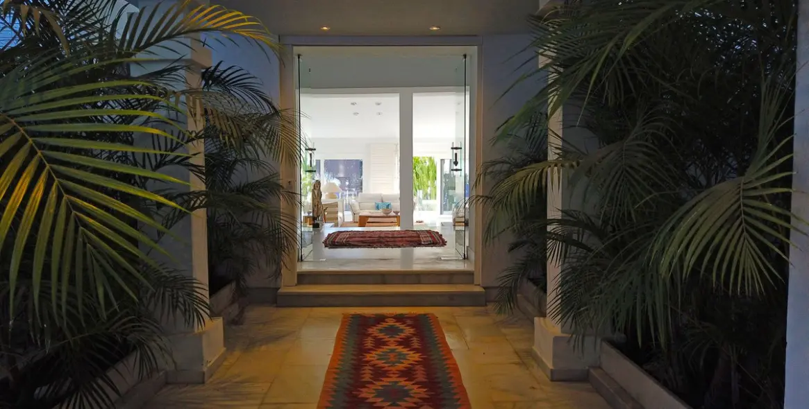 Sale of detached villa in Hacienda Las Chapas 13