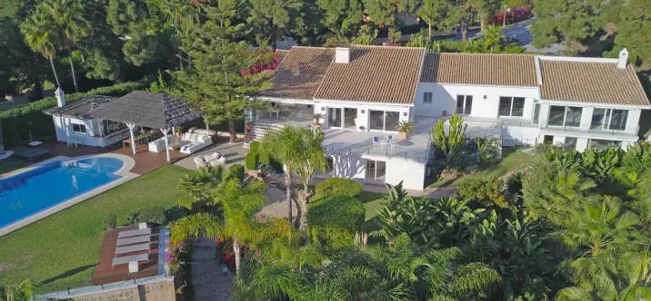 Venta de villa independiente en Hacienda Las Chapas 1