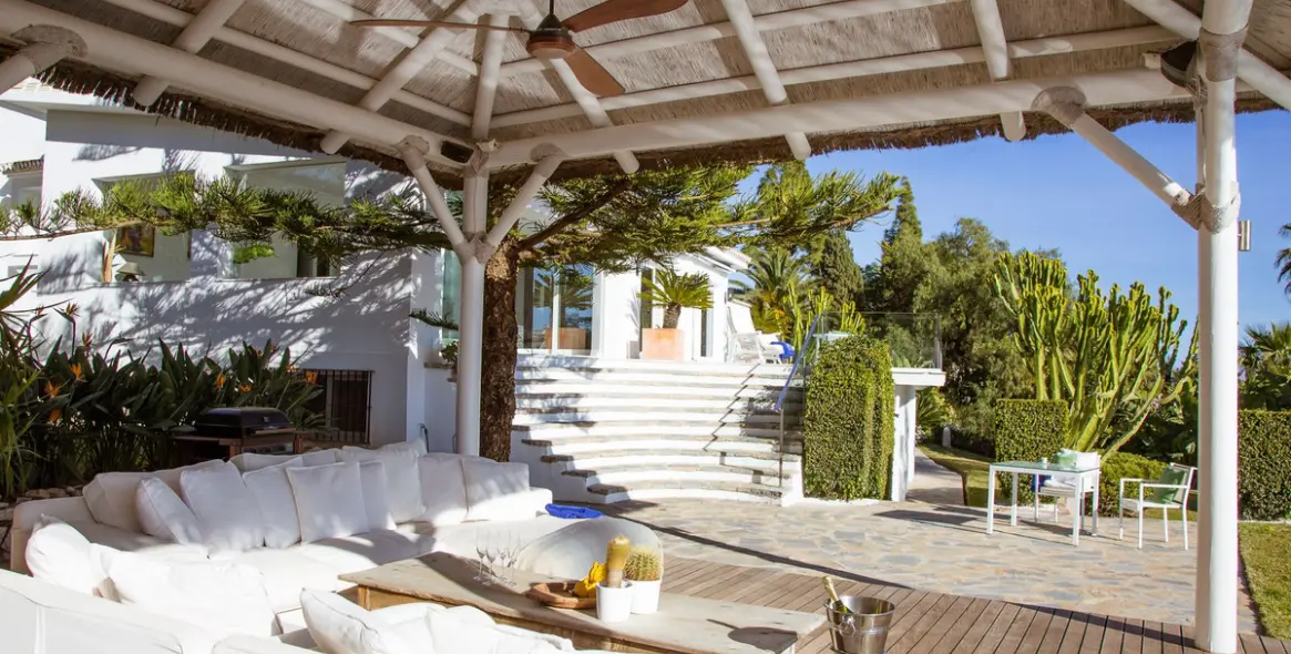 Продажа  отдельно стоящей виллы в Hacienda Las Chapas 30